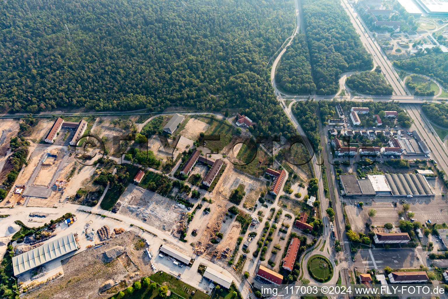 Vue aérienne de Site de l'ancienne caserne américaine SULLIVAN à Käfertaler Wald à le quartier Käfertal in Mannheim dans le département Bade-Wurtemberg, Allemagne