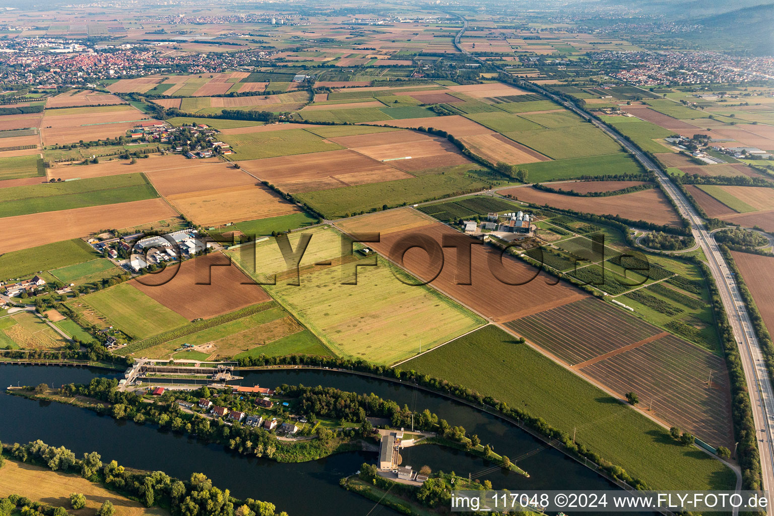 Vue aérienne de Verrouillage du cou Dossenheim à Dossenheim dans le département Bade-Wurtemberg, Allemagne