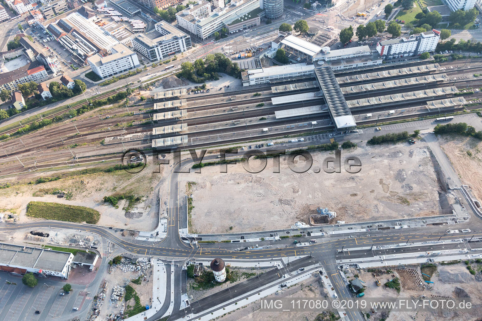 Vue aérienne de Gare centrale à le quartier Bergheim in Heidelberg dans le département Bade-Wurtemberg, Allemagne