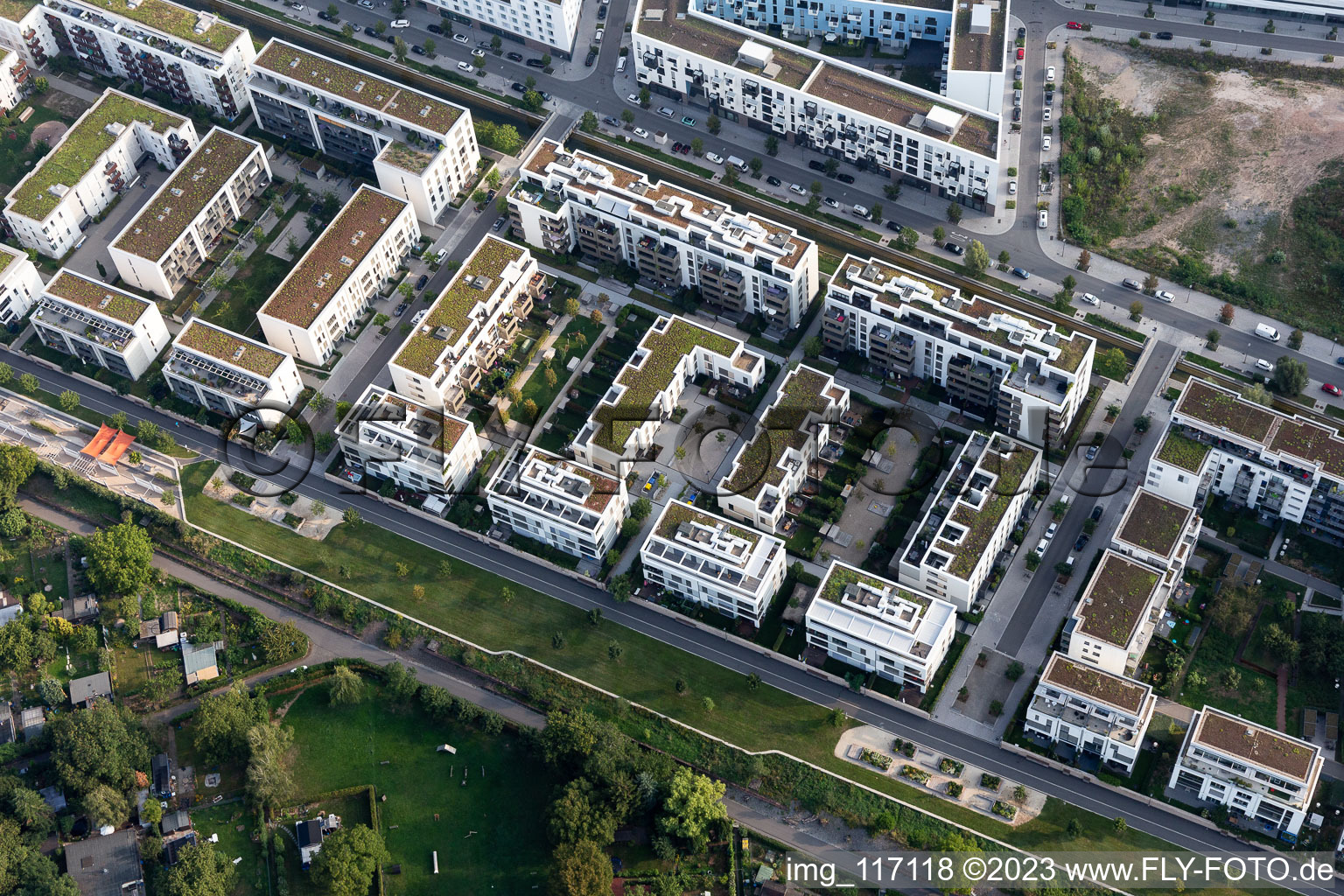 Quartier Bahnstadt in Heidelberg dans le département Bade-Wurtemberg, Allemagne du point de vue du drone