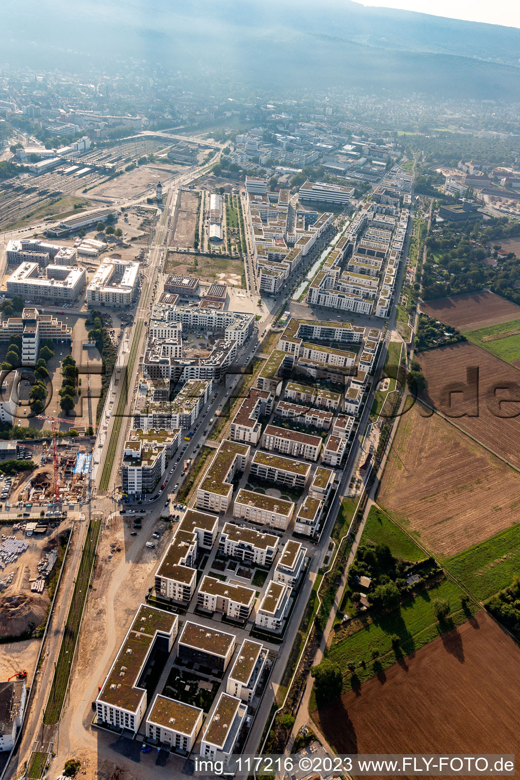 Vue d'oiseau de Quartier Bahnstadt in Heidelberg dans le département Bade-Wurtemberg, Allemagne