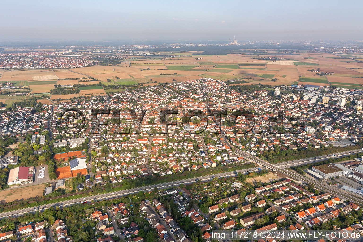 Eppelheim dans le département Bade-Wurtemberg, Allemagne vue du ciel