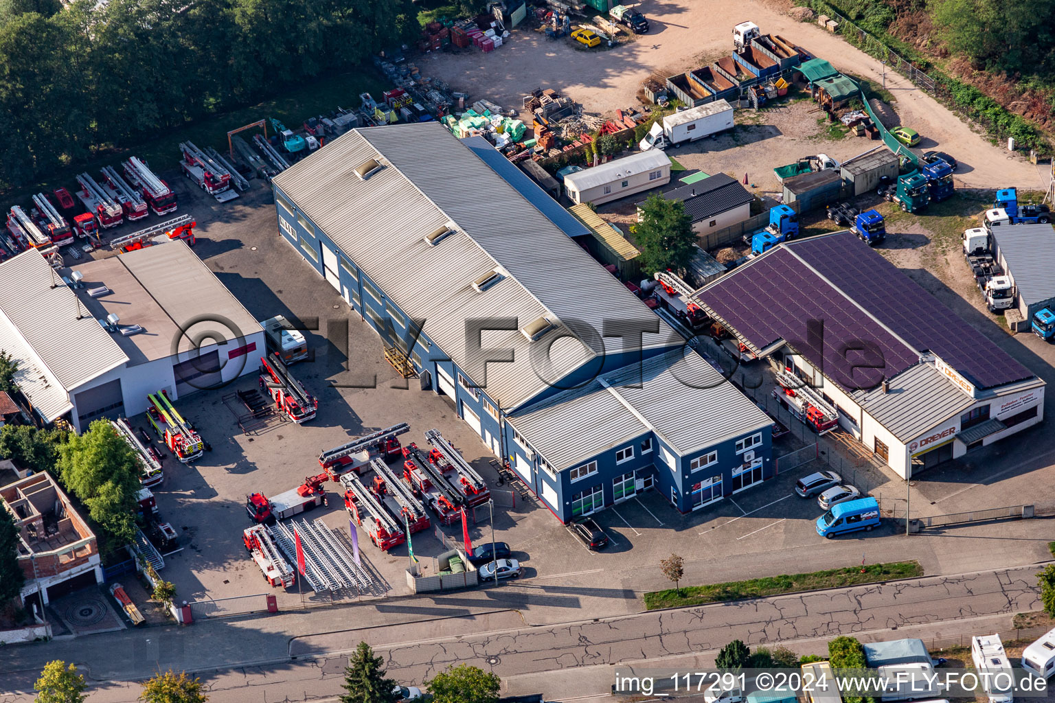 Zone industrielle de Horst à le quartier Minderslachen in Kandel dans le département Rhénanie-Palatinat, Allemagne d'en haut