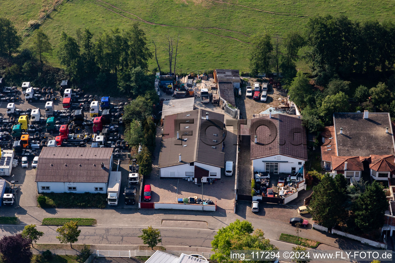 Zone industrielle de Horst à le quartier Minderslachen in Kandel dans le département Rhénanie-Palatinat, Allemagne depuis l'avion