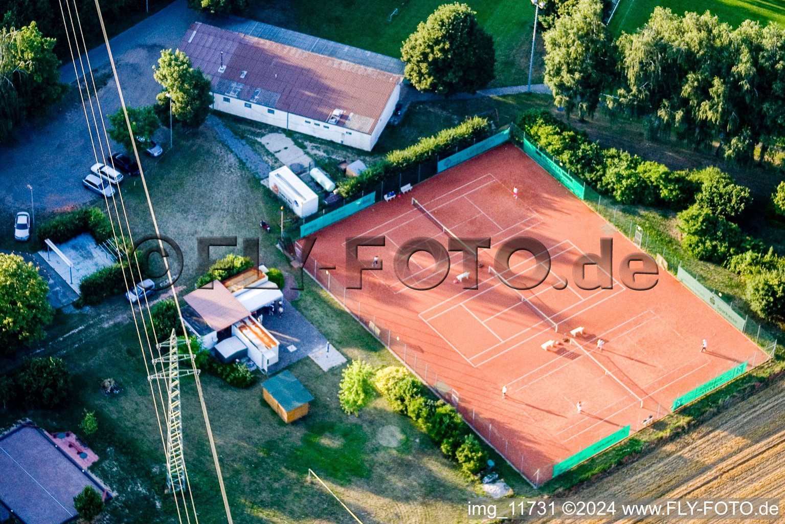 Photographie aérienne de Club de tennis SV 1965 à Erlenbach bei Kandel dans le département Rhénanie-Palatinat, Allemagne