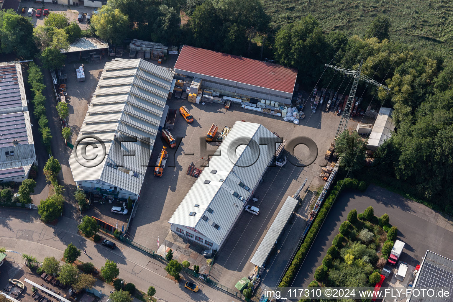 Vue aérienne de Toiture, échafaudages et plomberie à Mindum, dans la zone industrielle de Horst à Kandel dans le département Rhénanie-Palatinat, Allemagne