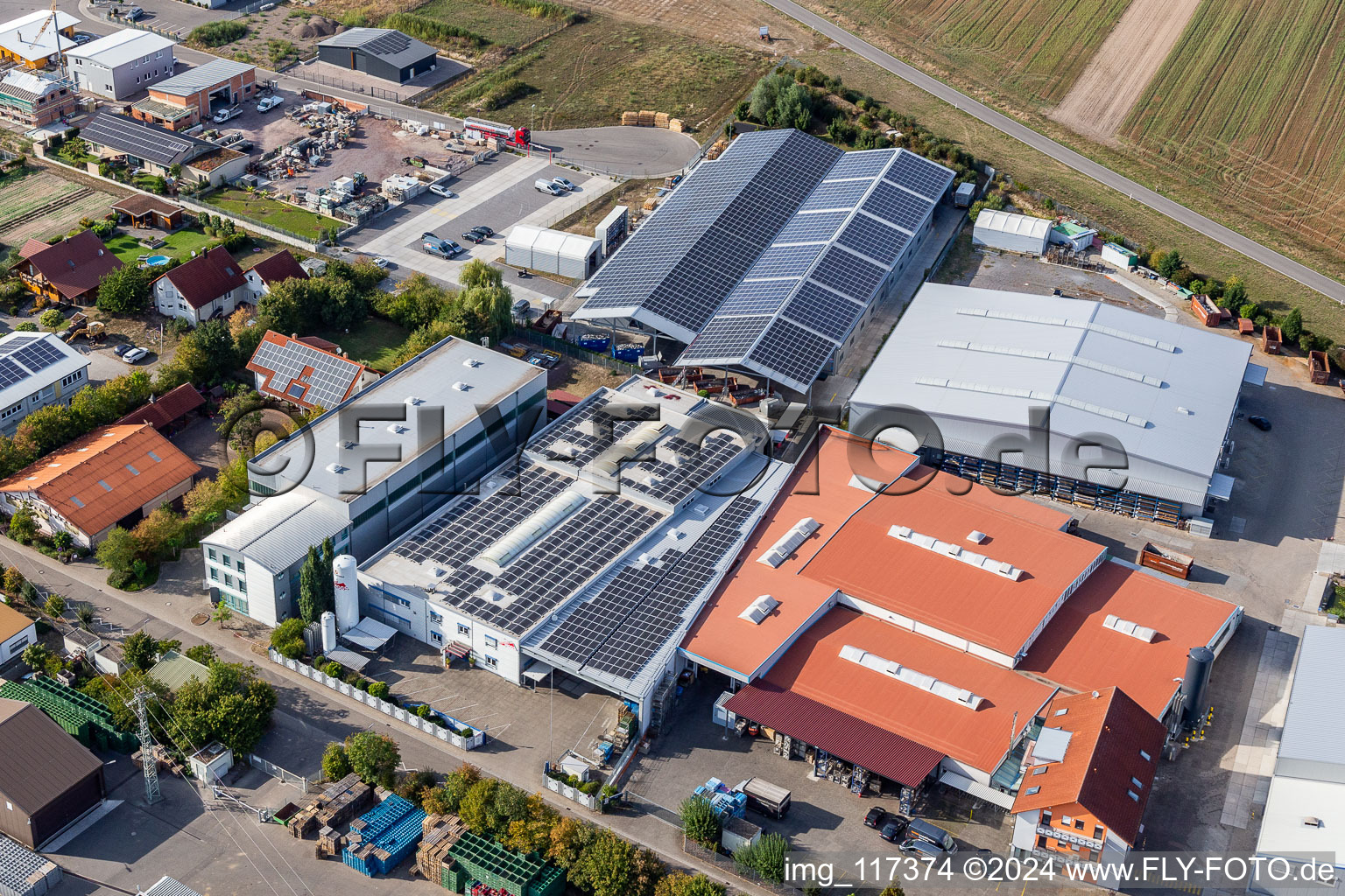 Image drone de Zone commerciale Im Gereut, HGGS LaserCUT GmbH & Co. KG à Hatzenbühl dans le département Rhénanie-Palatinat, Allemagne