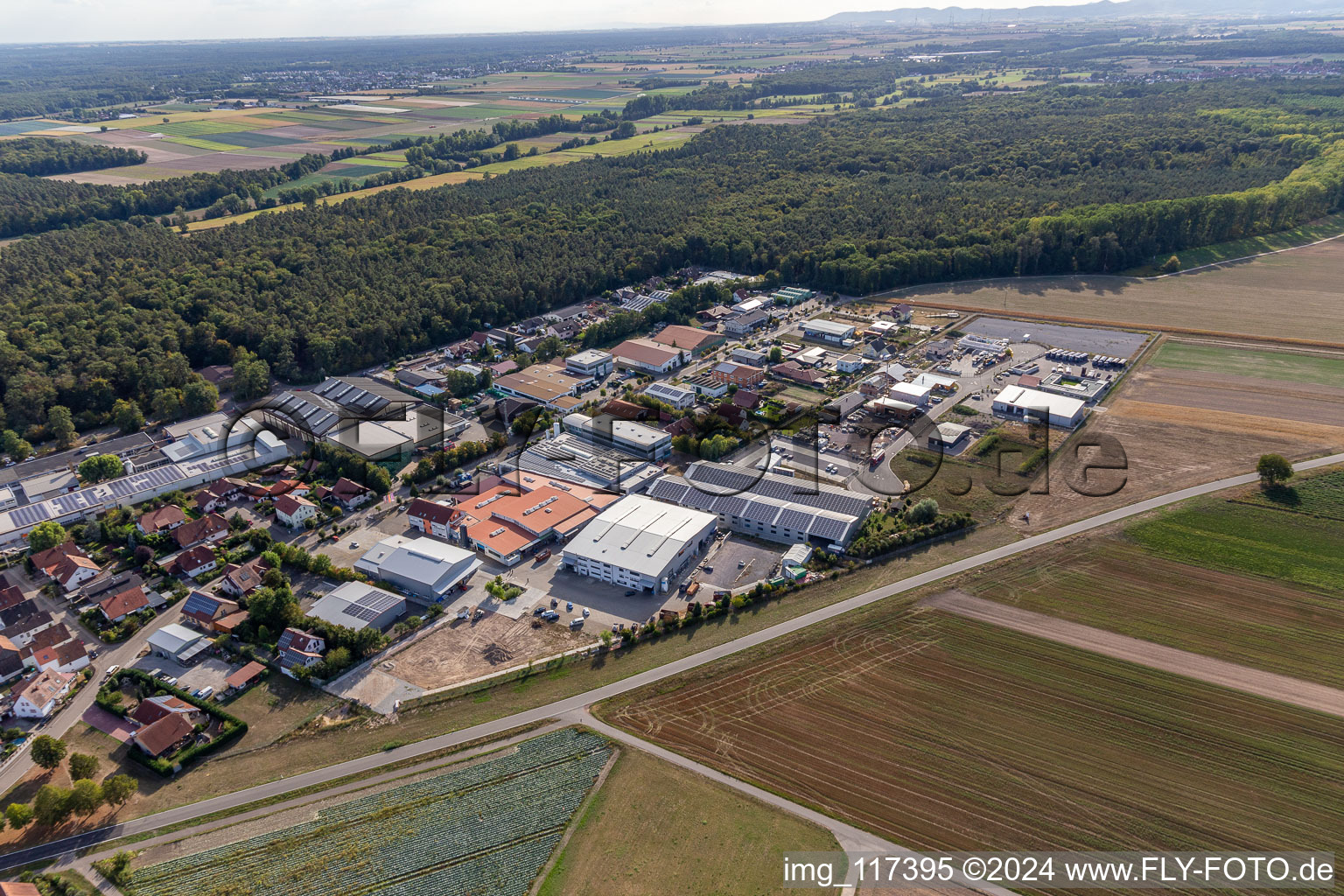 Zone commerciale Im Gereut, HGGS LaserCUT GmbH & Co. KG à Hatzenbühl dans le département Rhénanie-Palatinat, Allemagne hors des airs