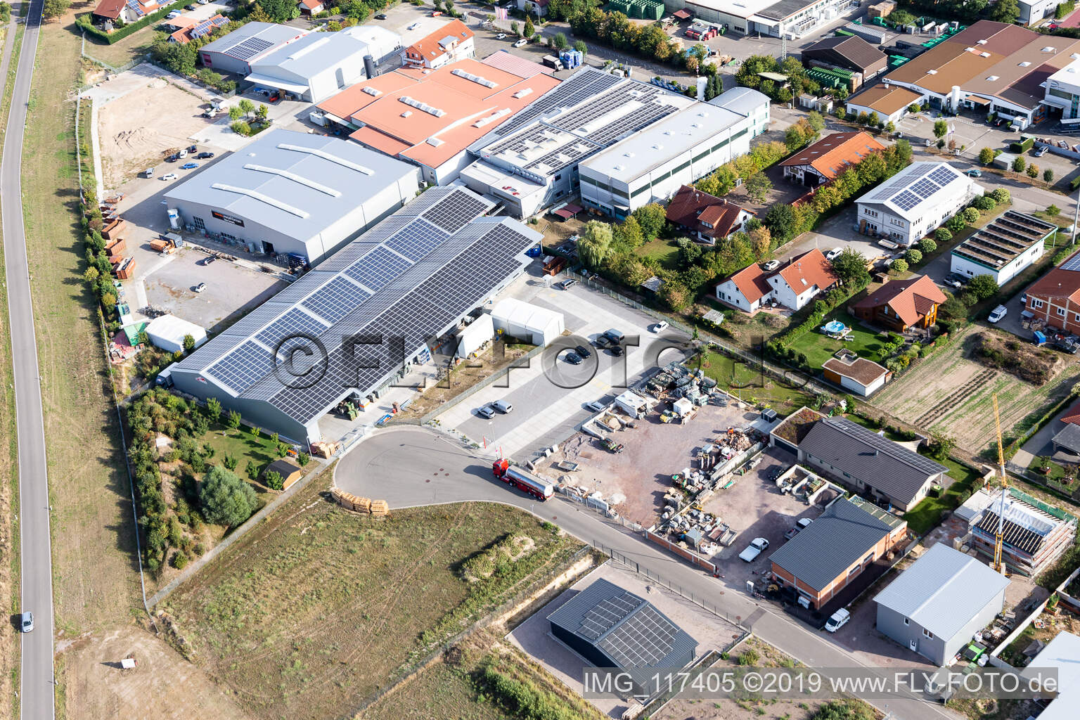 Zone commerciale Im Gereut, HGGS LaserCUT GmbH & Co. KG à Hatzenbühl dans le département Rhénanie-Palatinat, Allemagne vue du ciel