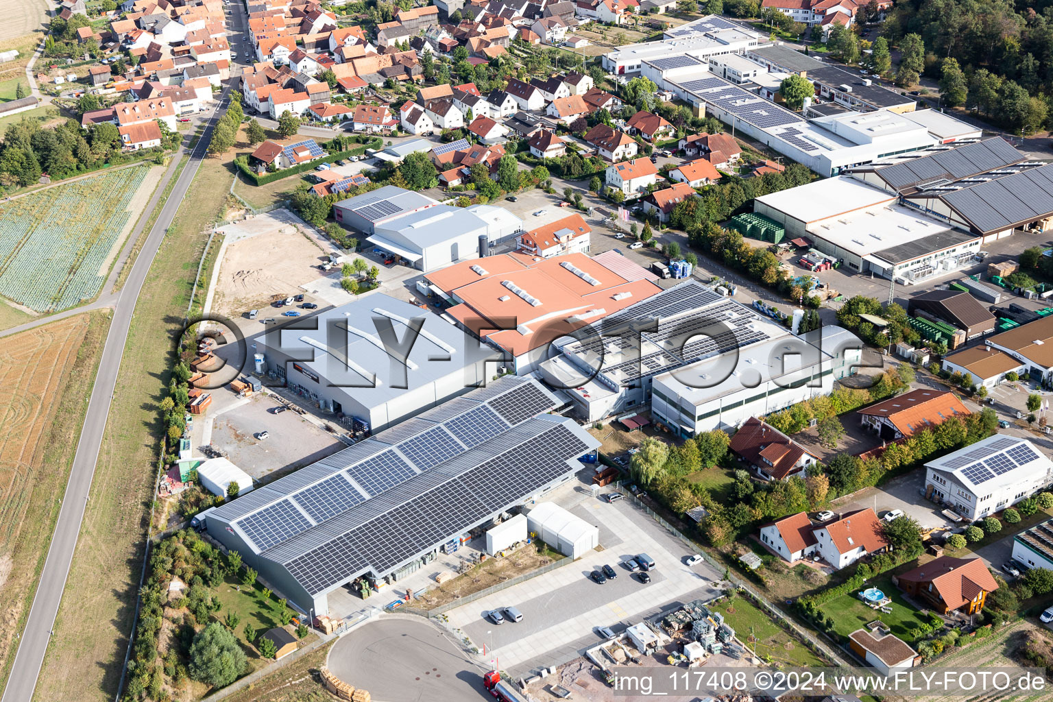 Image drone de Zone commerciale Im Gereut, HGGS LaserCUT GmbH & Co. KG à Hatzenbühl dans le département Rhénanie-Palatinat, Allemagne