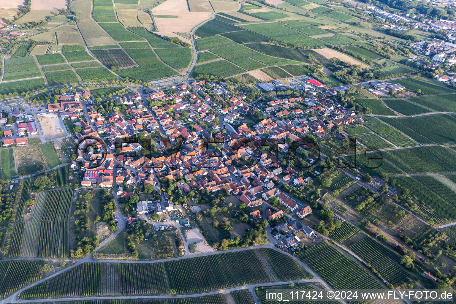 Vue aérienne de Quartier Schweigen in Schweigen-Rechtenbach dans le département Rhénanie-Palatinat, Allemagne