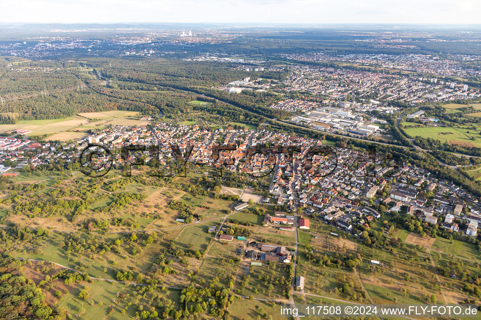 Vue aérienne de Quartier Hochstadt in Maintal dans le département Hesse, Allemagne