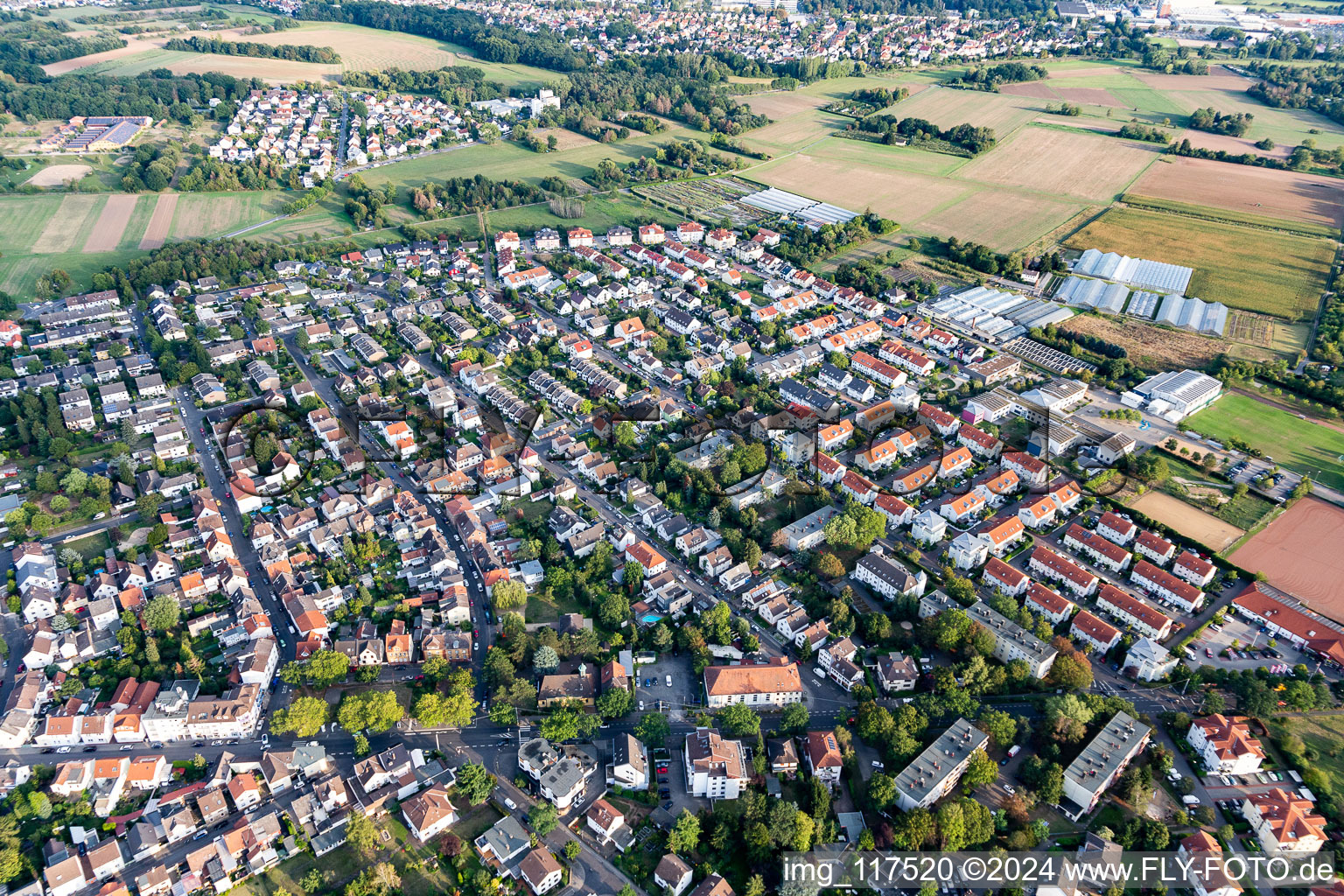 Vue aérienne de Quartier Rumpenheim in Offenbach am Main dans le département Hesse, Allemagne