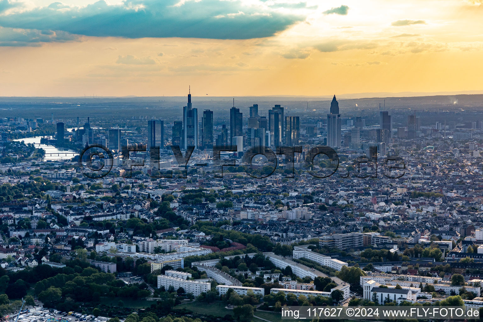 Vue aérienne de Horizon de l'est à le quartier Nordend-West in Frankfurt am Main dans le département Hesse, Allemagne