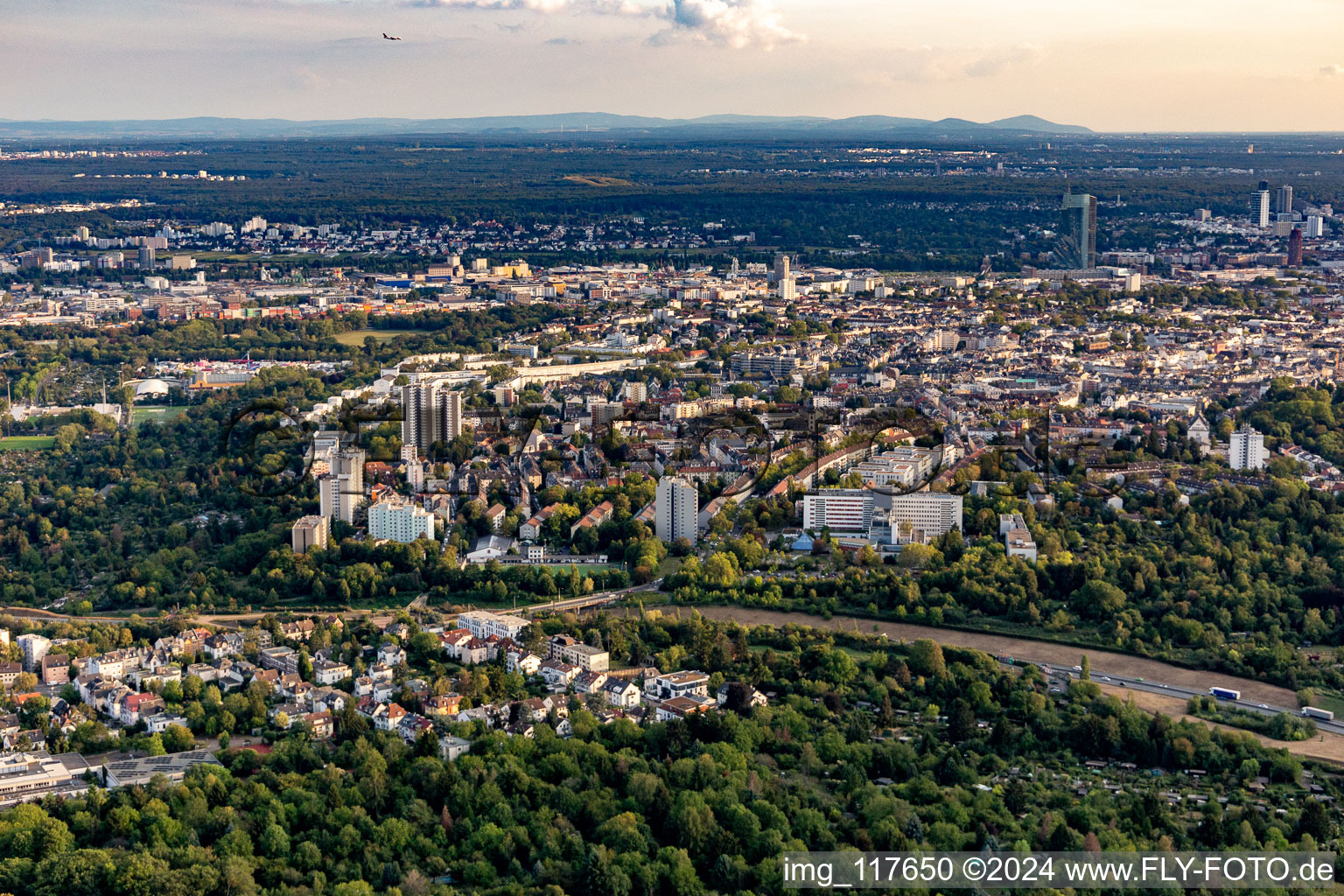 Vue oblique de Quartier Seckbach in Frankfurt am Main dans le département Hesse, Allemagne