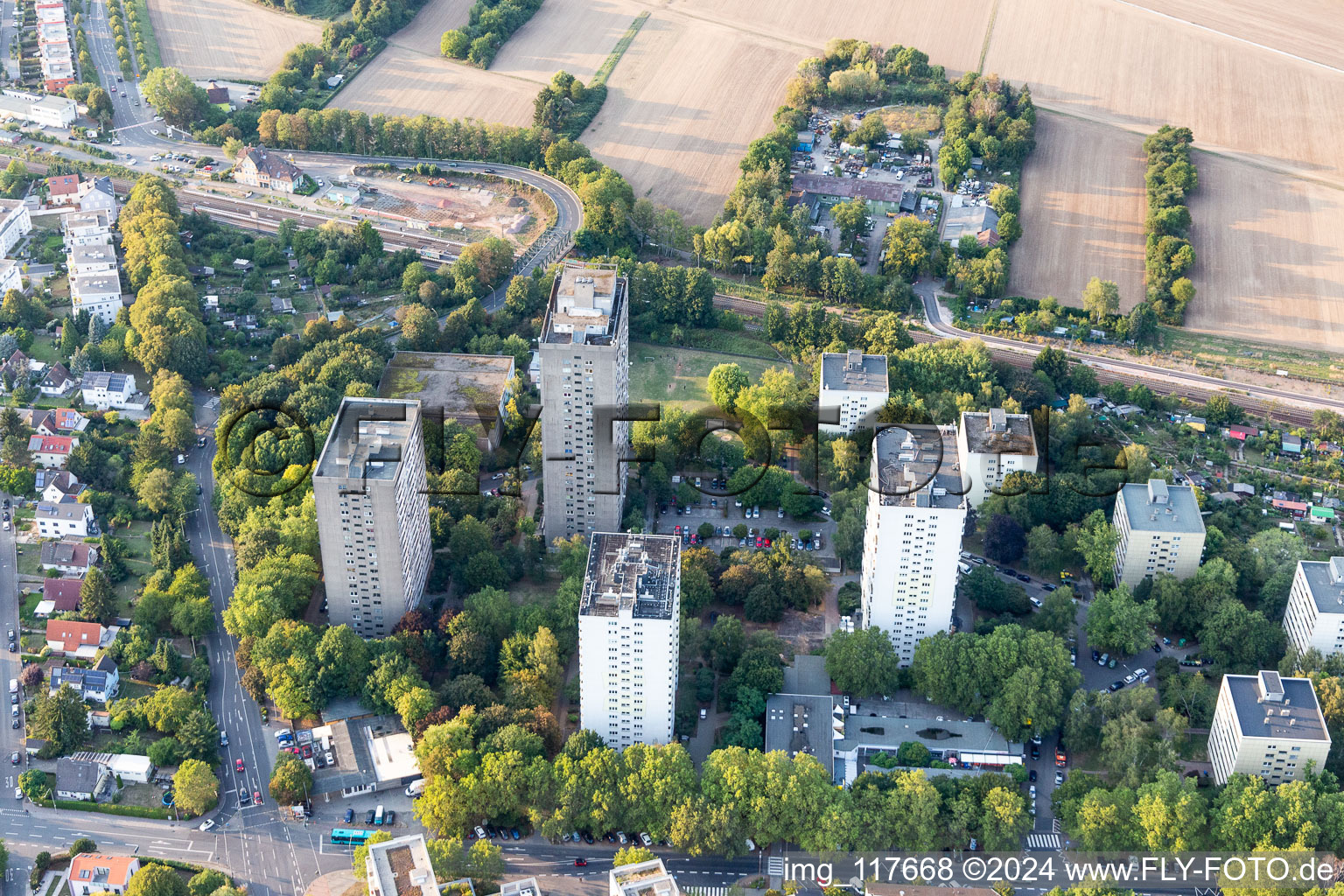 Vue aérienne de Quartier Frankfurter Berg in Frankfurt am Main dans le département Hesse, Allemagne