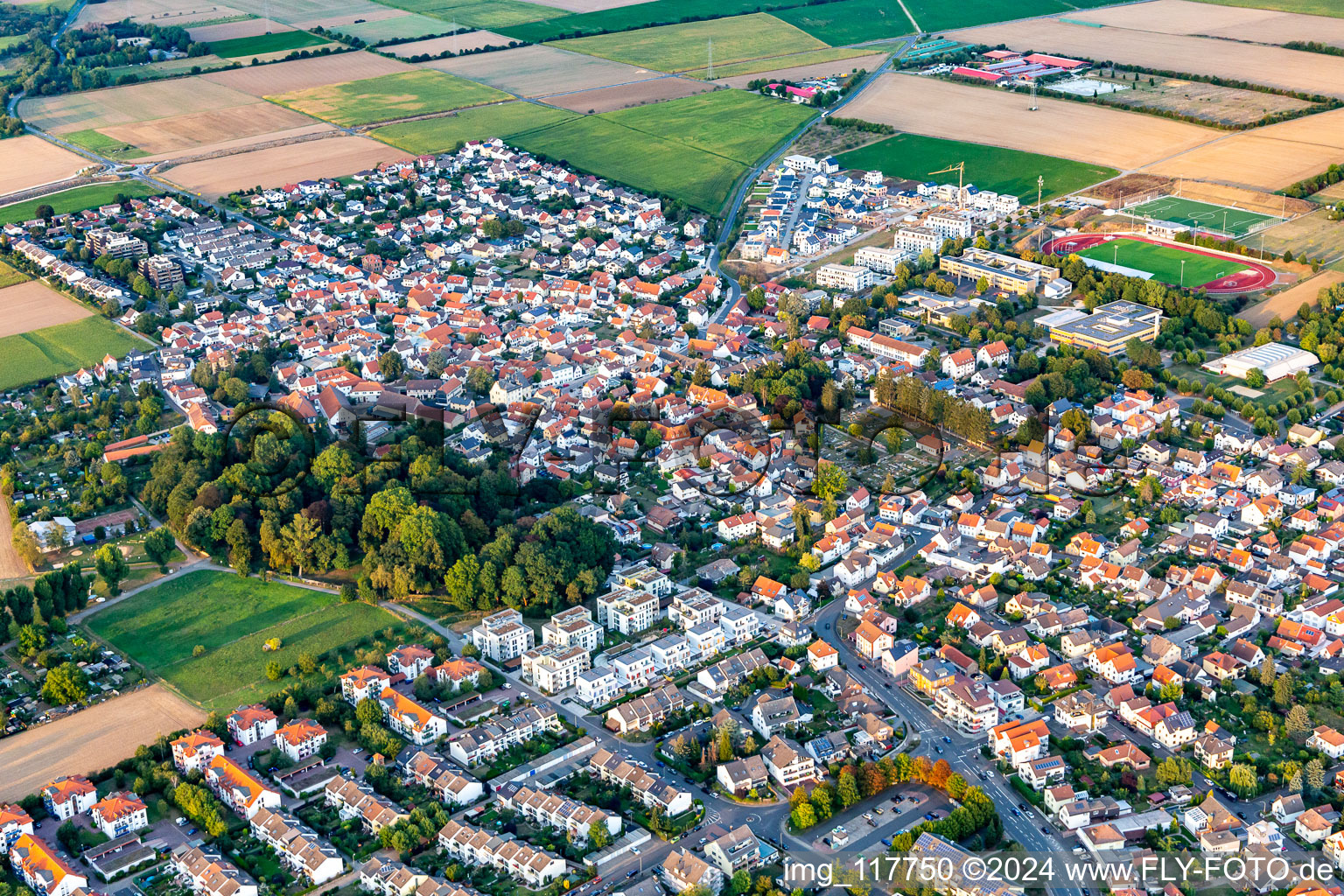 Vue aérienne de Karben dans le département Hesse, Allemagne