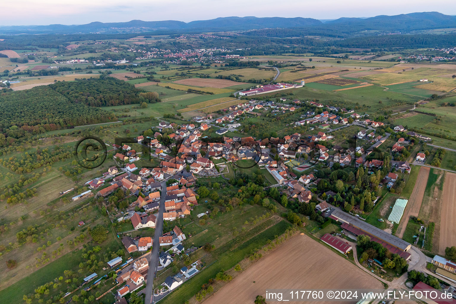 Vue oblique de Dieffenbach-lès-Wœrth dans le département Bas Rhin, France