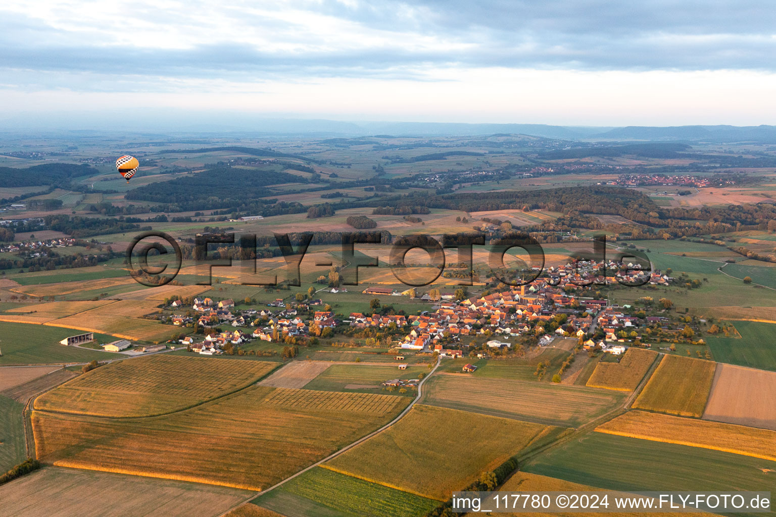 Vue oblique de Kindwiller dans le département Bas Rhin, France