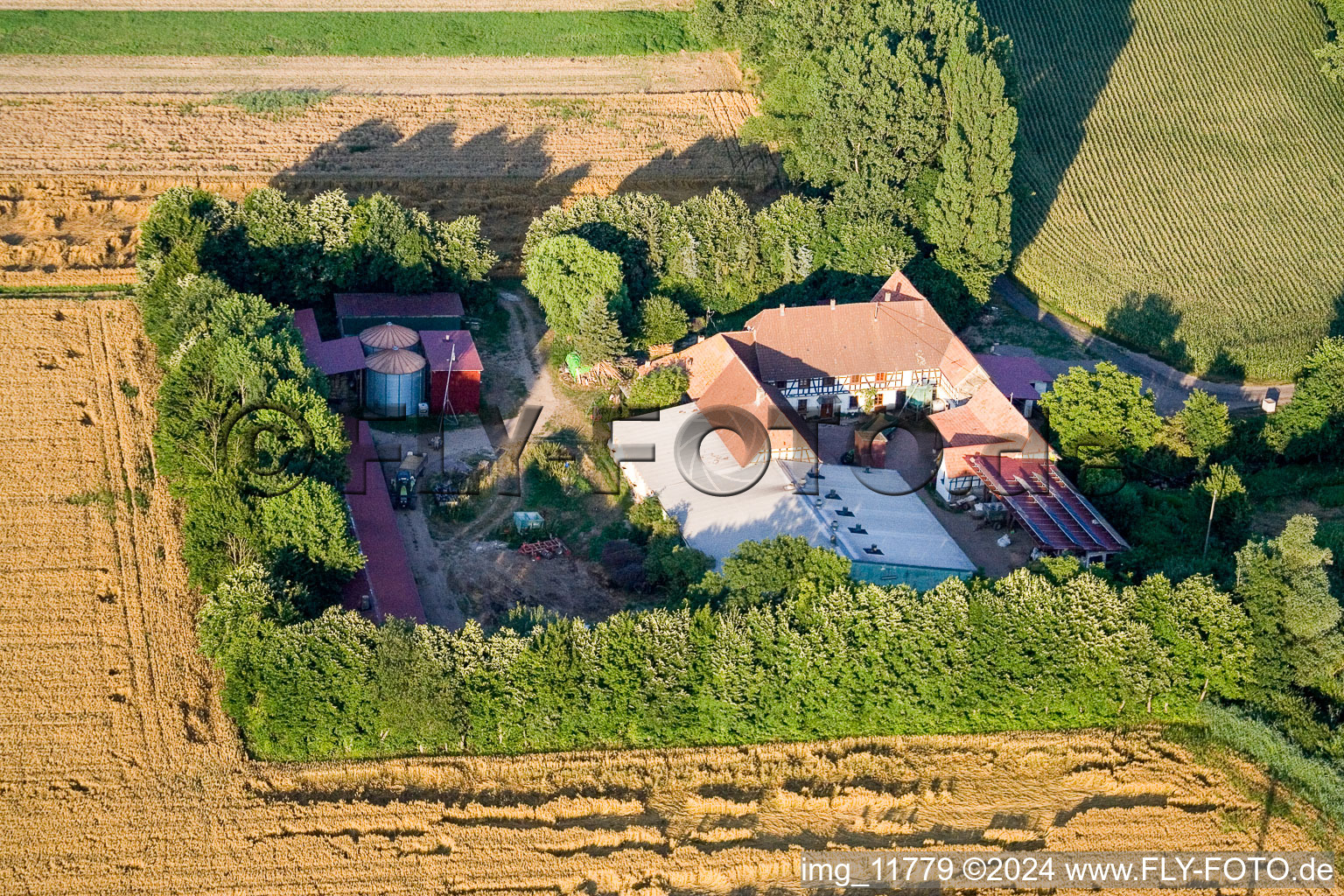 Vue aérienne de À Erlenbach, Leistenmühle à Kandel dans le département Rhénanie-Palatinat, Allemagne