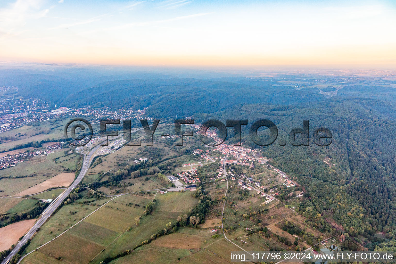 Enregistrement par drone de Ernolsheim-lès-Saverne dans le département Bas Rhin, France