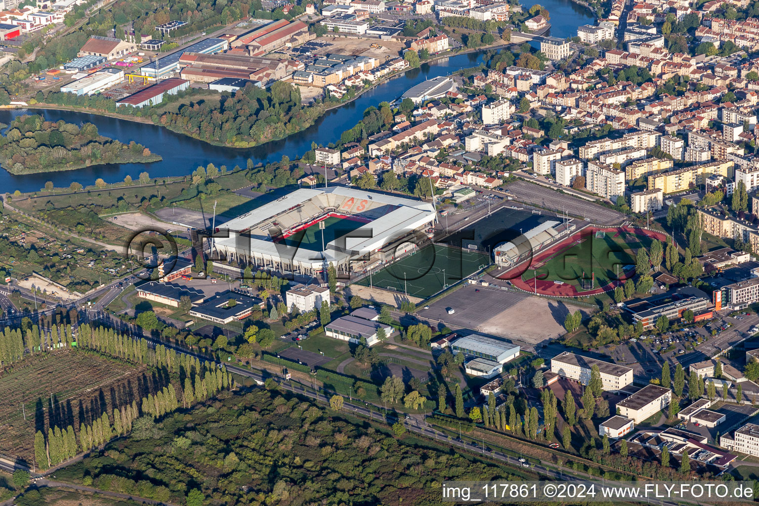 Vue aérienne de Stade Marcel-Picot à Tomblaine dans le département Meurthe et Moselle, France