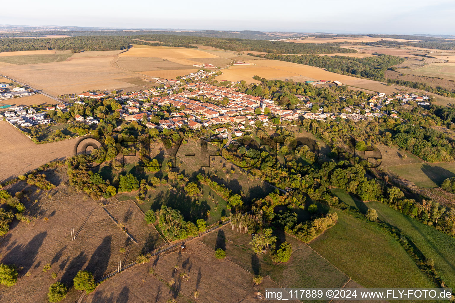 Vue aérienne de Frolois dans le département Meurthe et Moselle, France