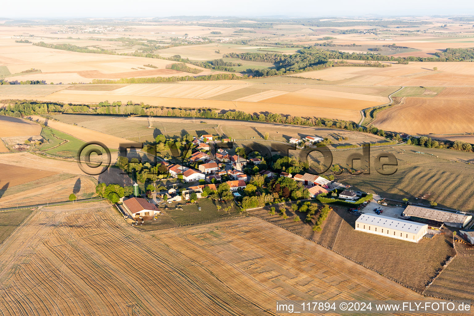 Vue aérienne de Clérey-sur-Brenon dans le département Meurthe et Moselle, France