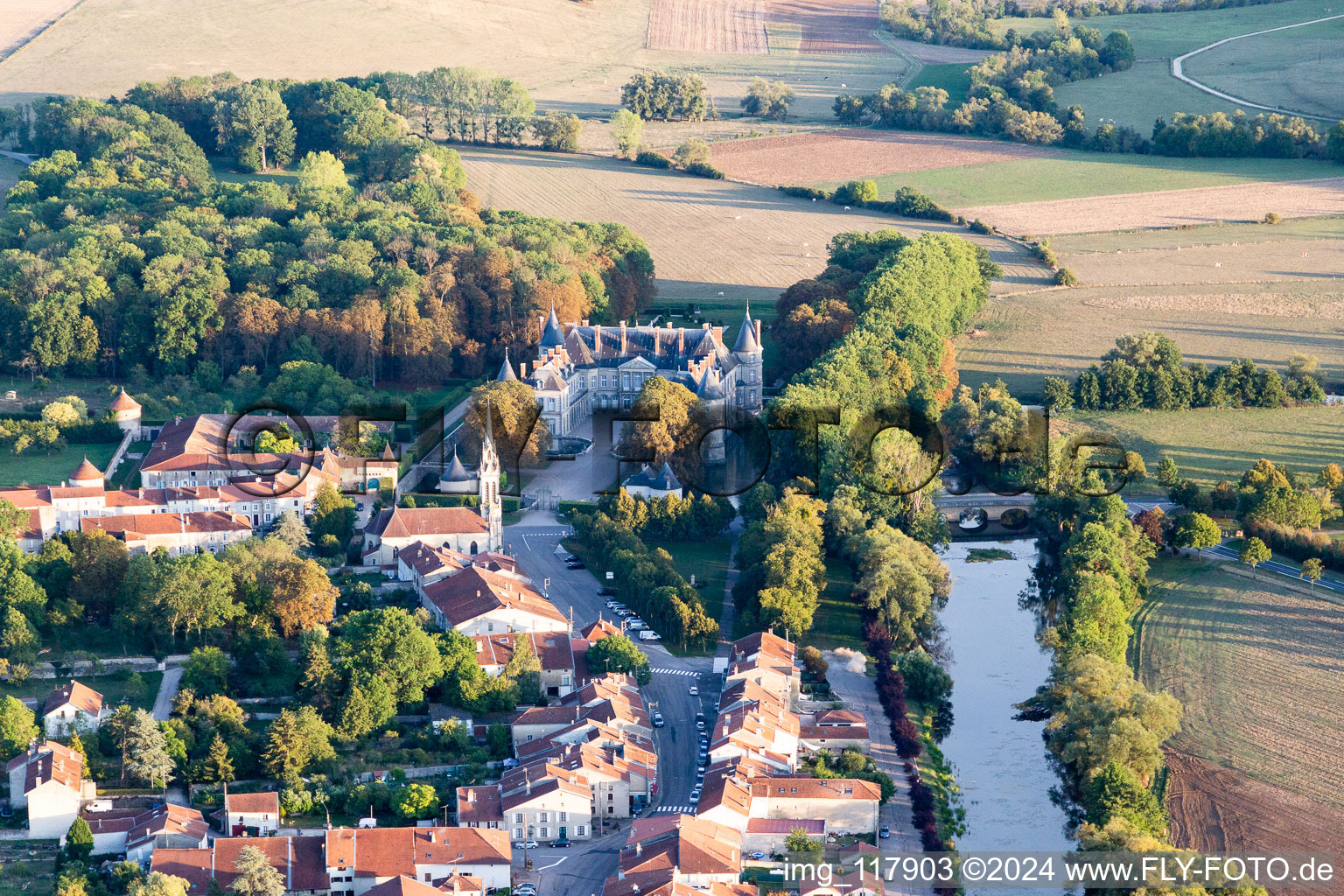 Photographie aérienne de Château de Haroué à Haroué dans le département Meurthe et Moselle, France