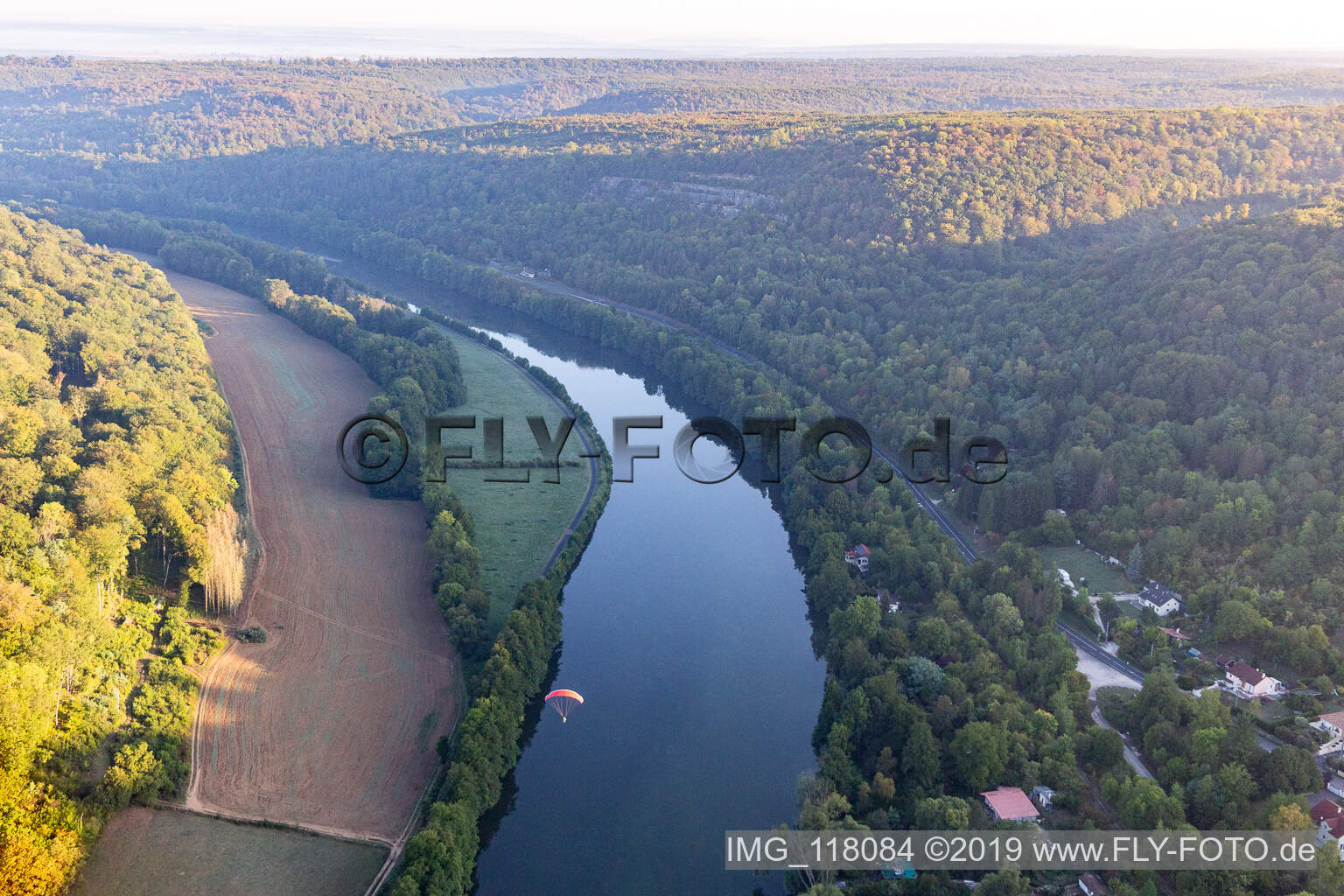 Vue aérienne de Moselle à Sexey-aux-Forges dans le département Meurthe et Moselle, France
