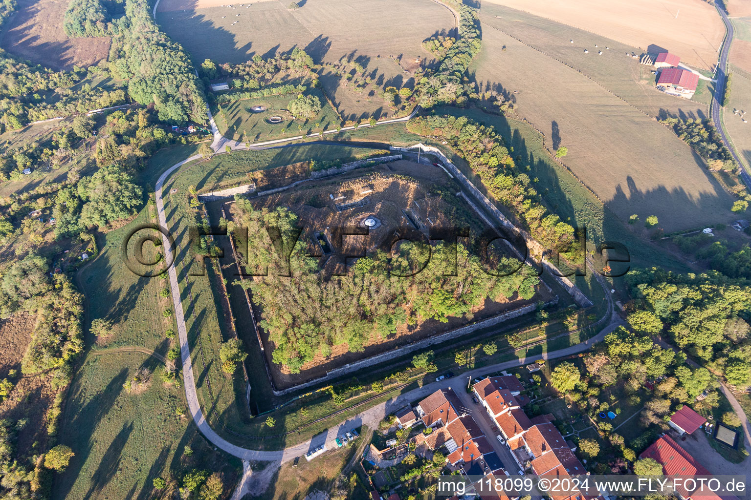 Vue aérienne de Citadelle à Villey-le-Sec dans le département Meurthe et Moselle, France