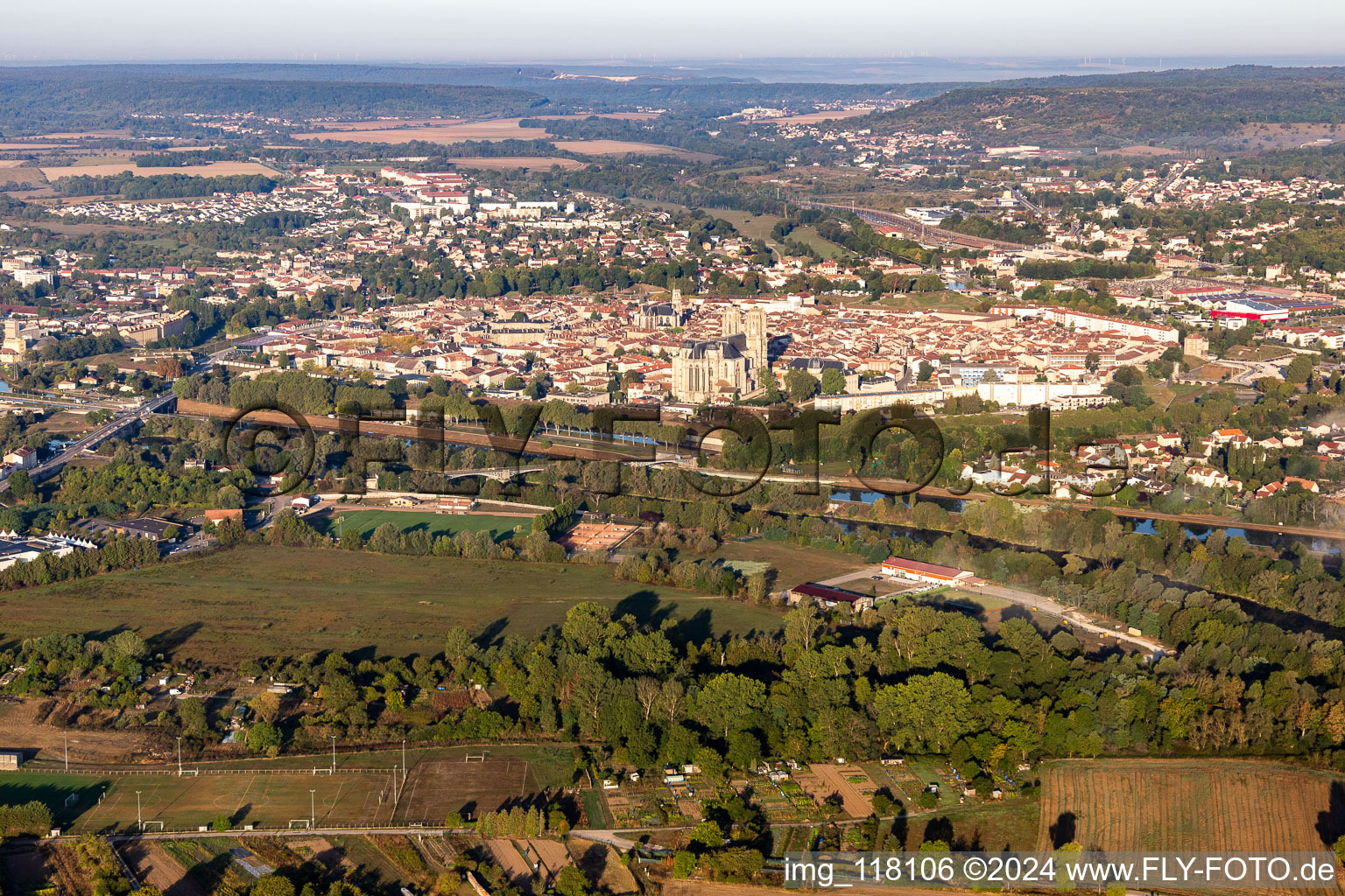 Photographie aérienne de Dommartin-lès-Toul dans le département Meurthe et Moselle, France