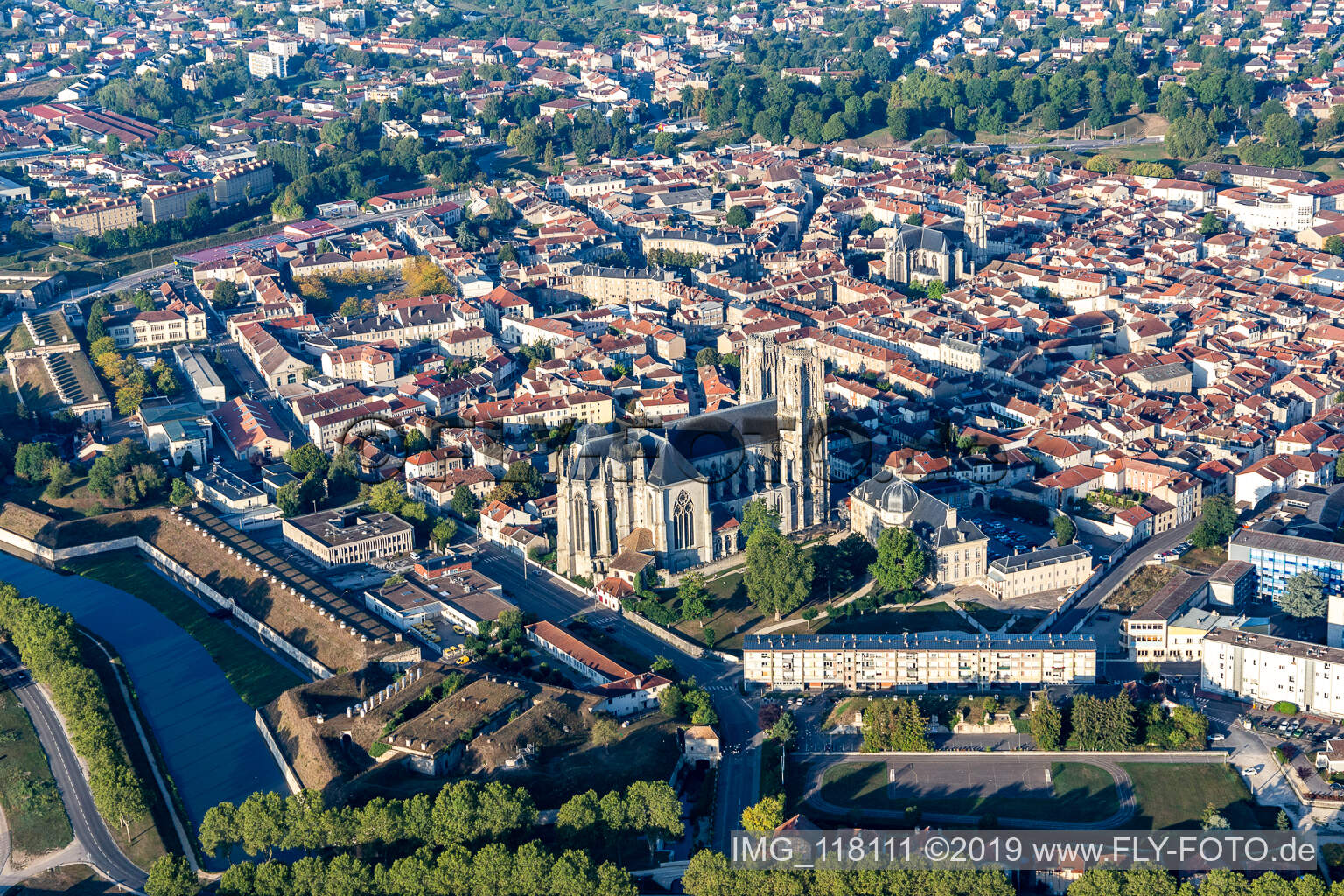 Photographie aérienne de Cathédrale Saint-Étienne de Toul à Toul dans le département Meurthe et Moselle, France