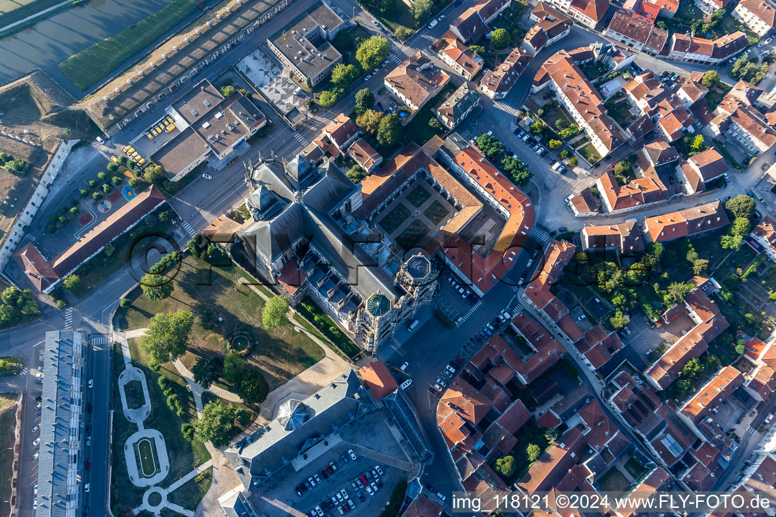 Photographie aérienne de Cathédrale Saint-Étienne à Toul dans le département Meurthe et Moselle, France