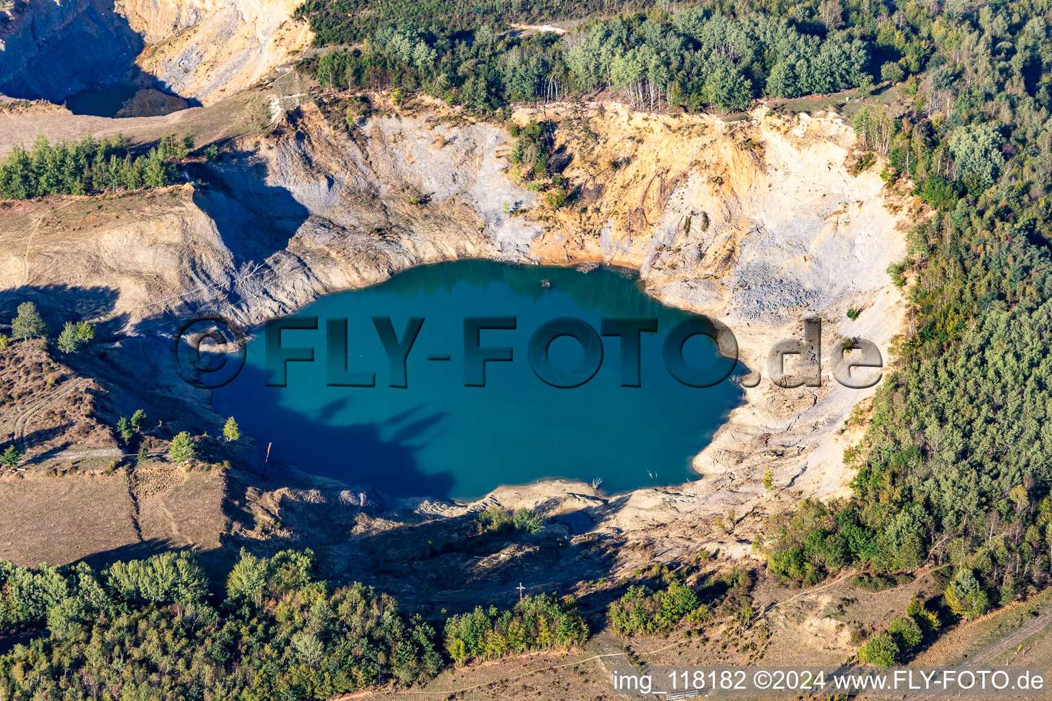 Vue aérienne de Exploitation minière à ciel ouvert à Lenoncourt dans le département Meurthe et Moselle, France