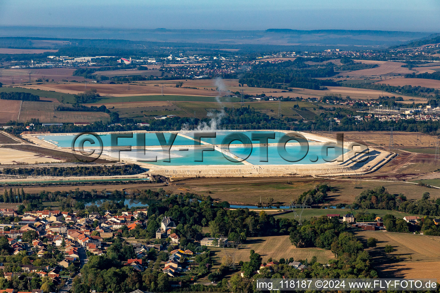 Vue aérienne de Bassins de gypse NOVA ARB à Laneuveville-devant-Nancy dans le département Meurthe et Moselle, France