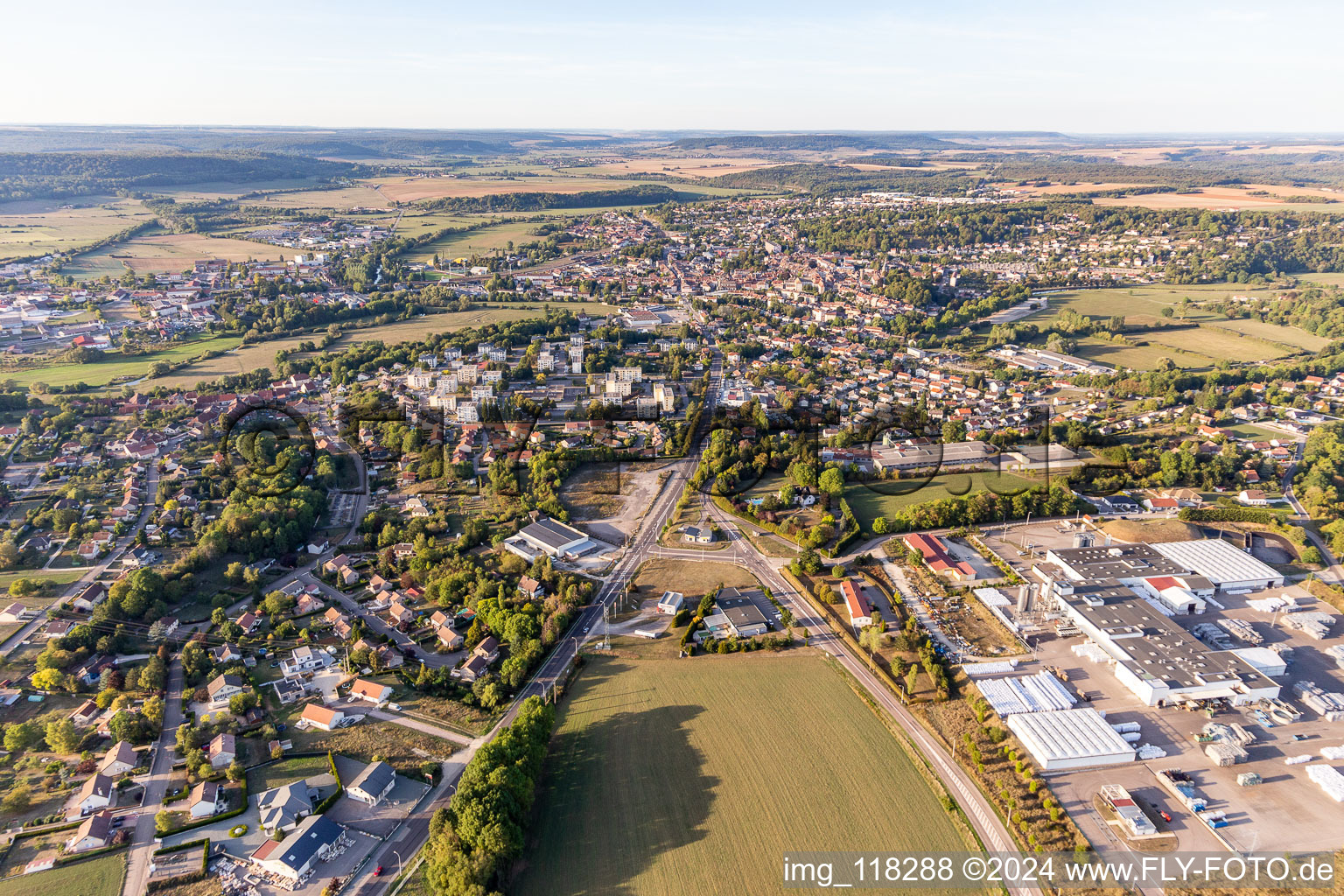 Vue aérienne de Neufchâteau dans le département Vosges, France