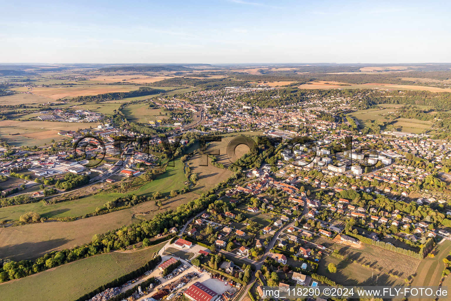 Vue aérienne de Neufchâteau dans le département Vosges, France