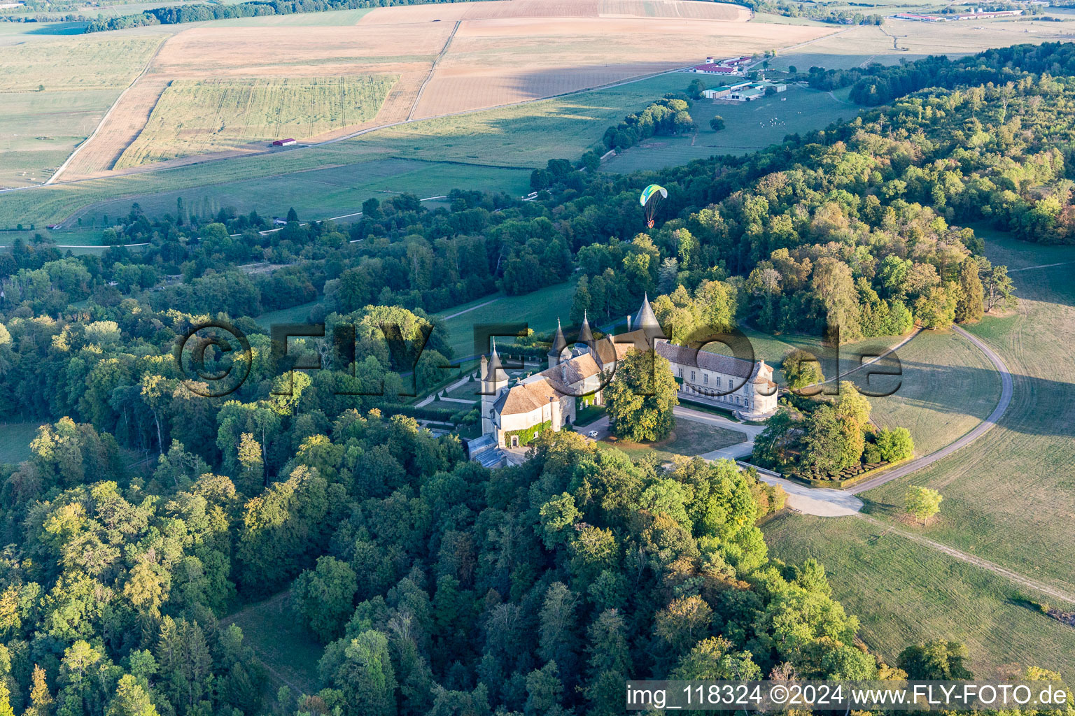 Château de Bourlémont à Frebécourt dans le département Vosges, France hors des airs