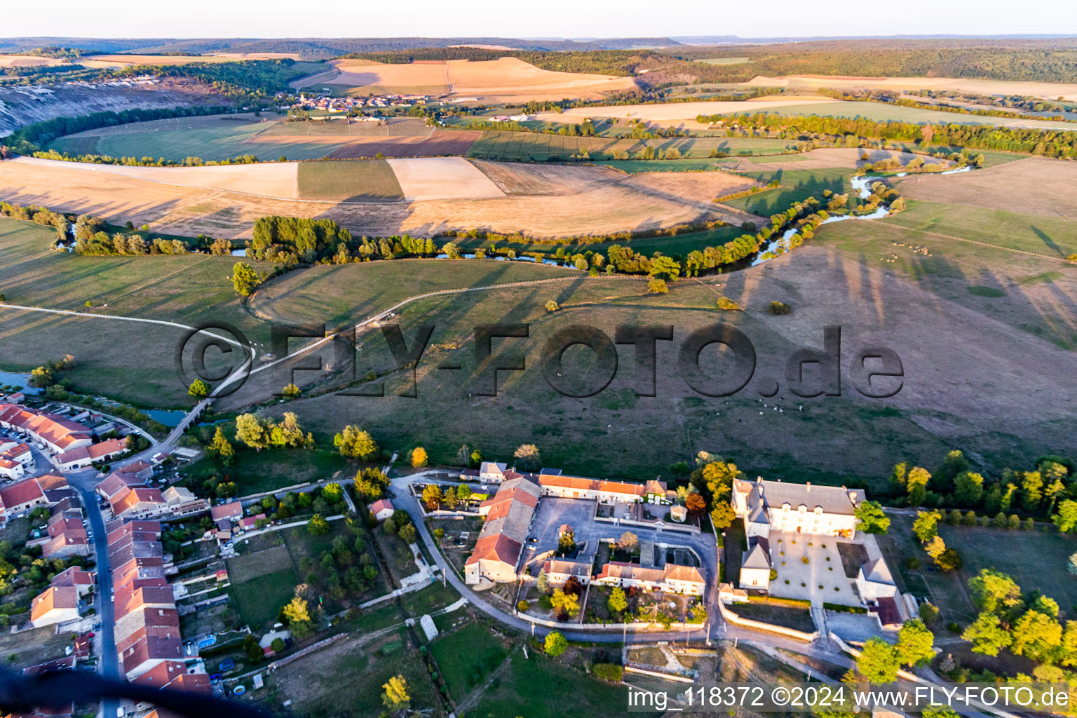 Vue oblique de Château de Montbras à Montbras dans le département Meuse, France