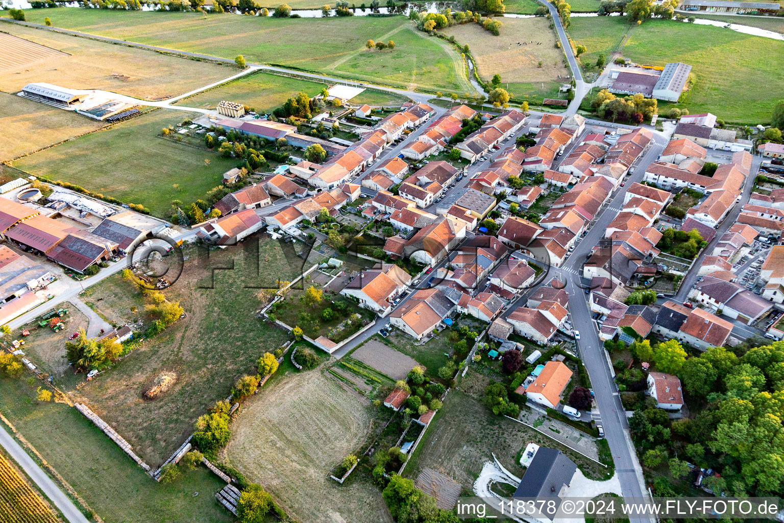 Photographie aérienne de Pagny-la-Blanche-Côte dans le département Meuse, France