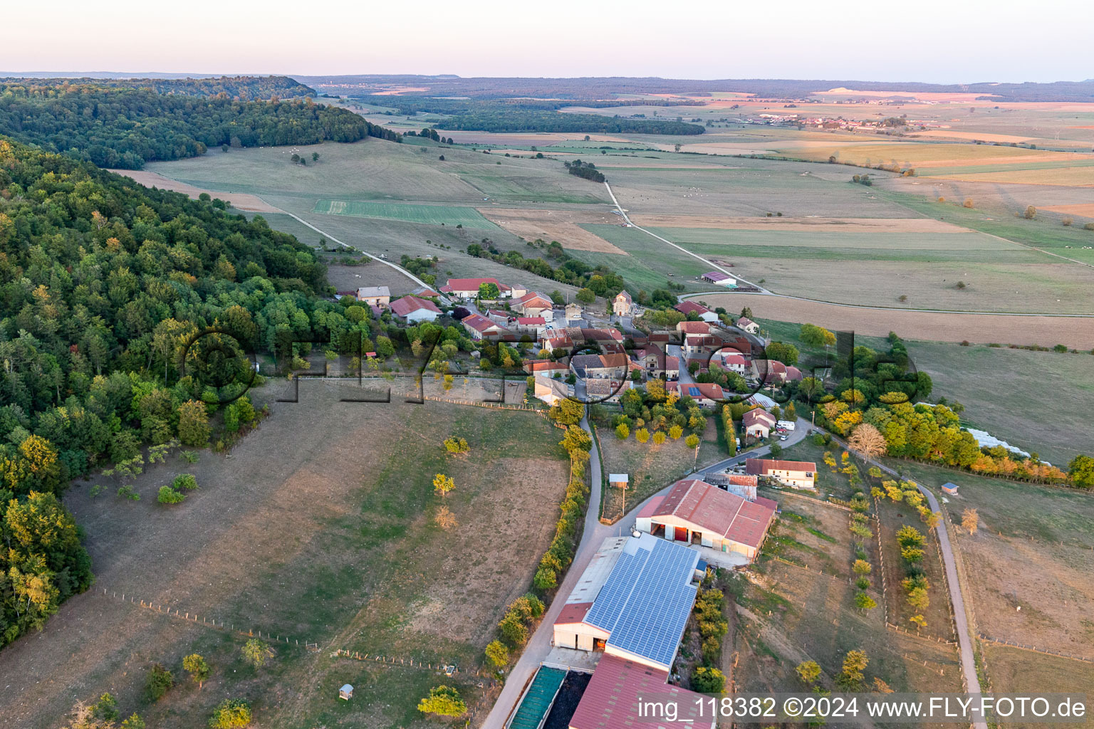 Vue aérienne de Clérey-la-Côte dans le département Vosges, France