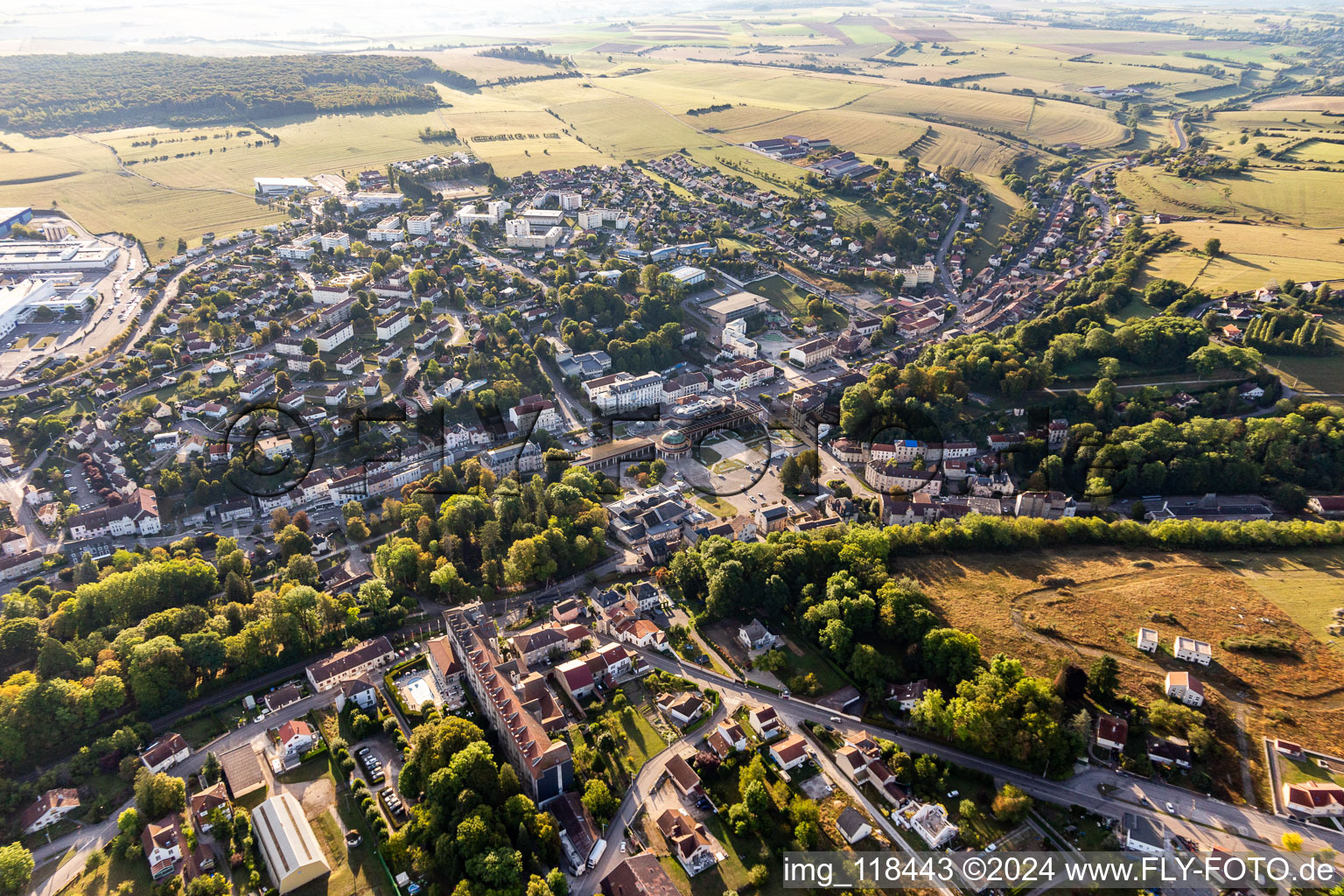 Vue aérienne de Contrexéville dans le département Vosges, France