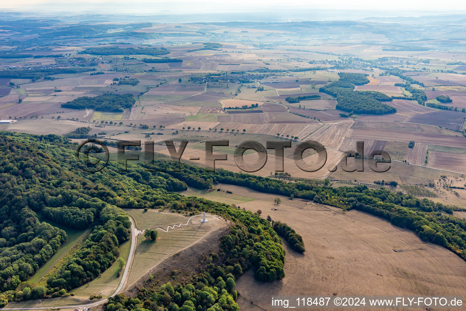 Vue aérienne de Colline de Sion à Vaudémont dans le département Meurthe et Moselle, France