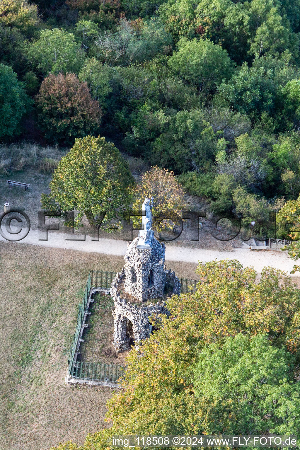 Vue aérienne de Éperon Saint-Joseph à Saxon-Sion à Saxon-Sion dans le département Meurthe et Moselle, France