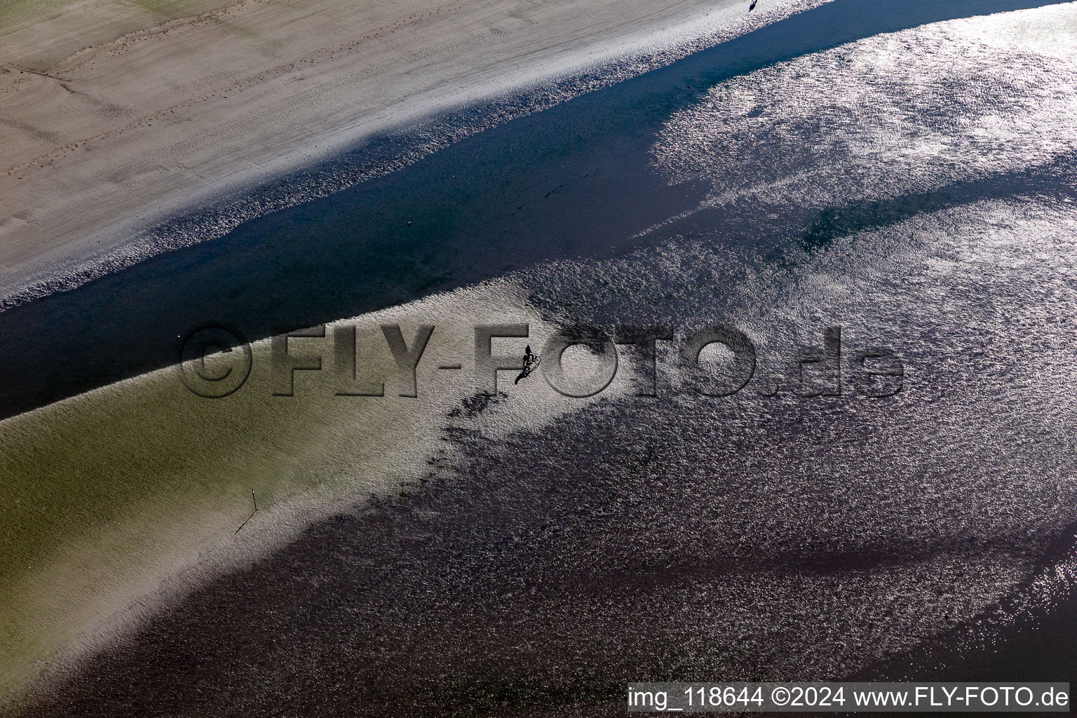 Vue aérienne de Paysage de plage de sable le long de la côte de la mer du Nord à Fanö à Fanø dans le département Syddanmark, Danemark