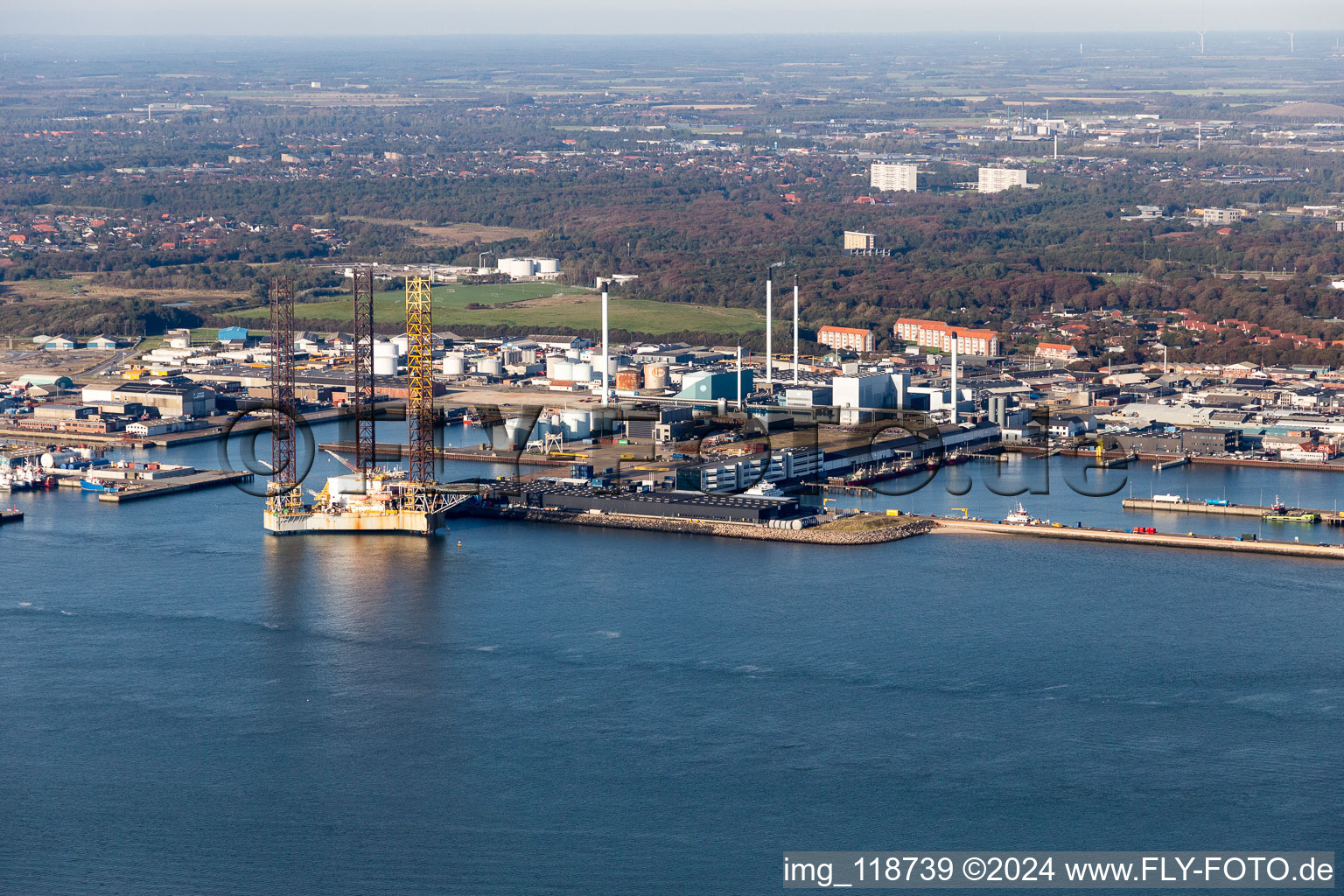 Vue aérienne de L'I/S de Vitaly à Esbjerg dans le département Syddanmark, Danemark