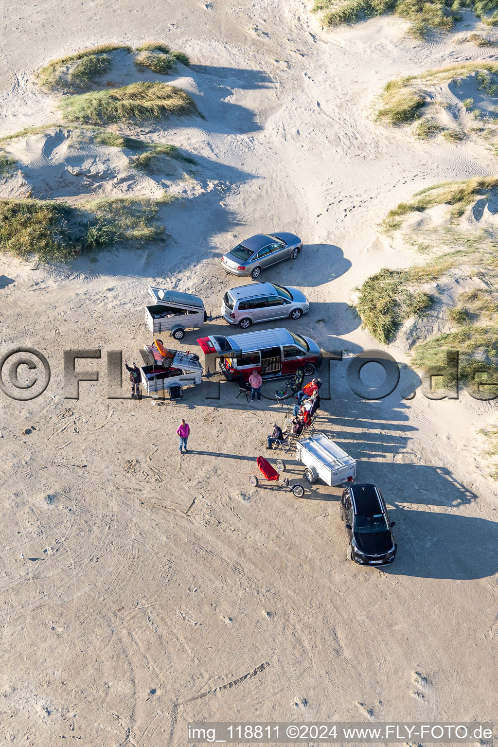 Cerfs-volants sur la plage à Fanø dans le département Syddanmark, Danemark d'en haut