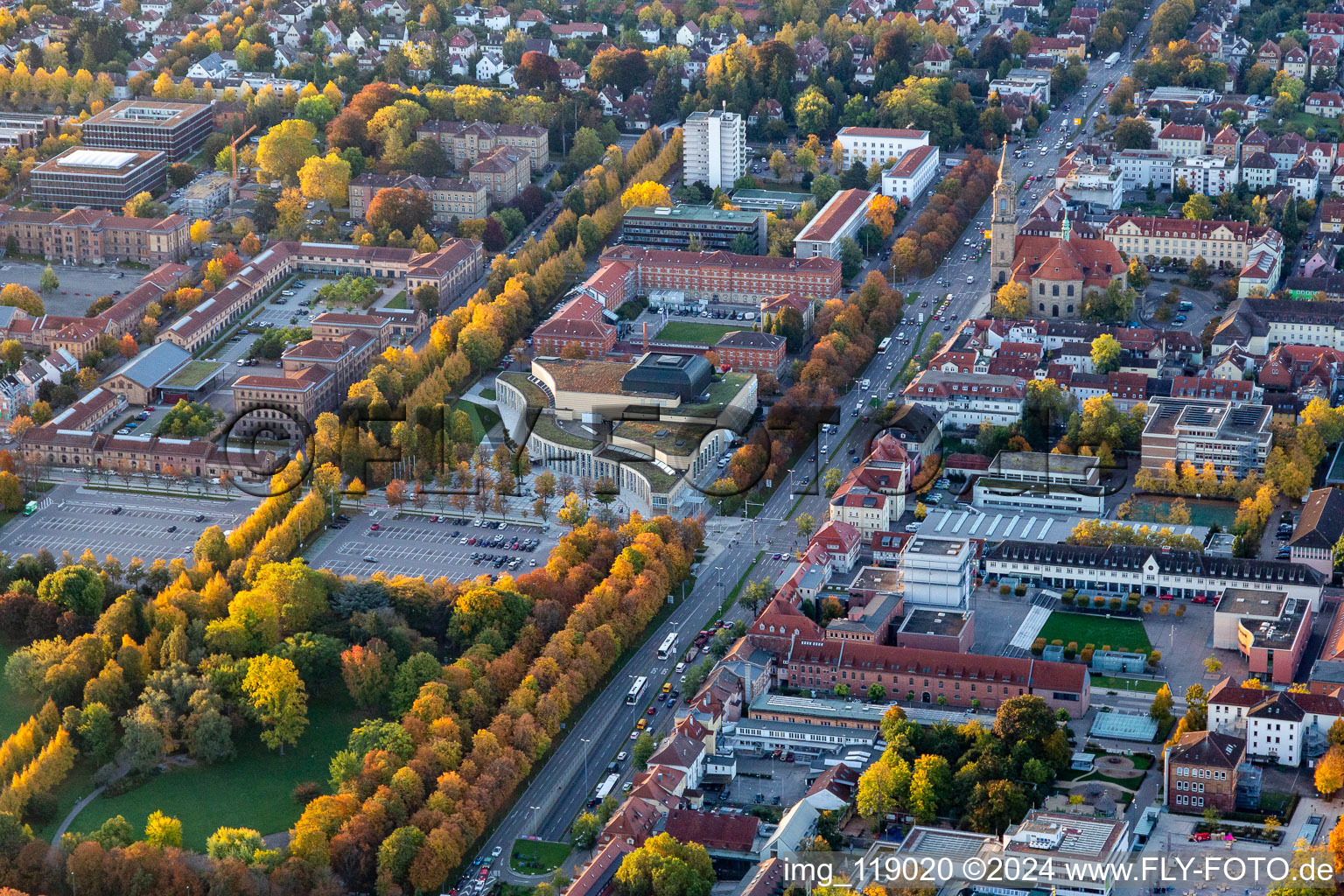 Vue aérienne de Forum au parc du château à le quartier Ludwigsburg-Mitte in Ludwigsburg dans le département Bade-Wurtemberg, Allemagne