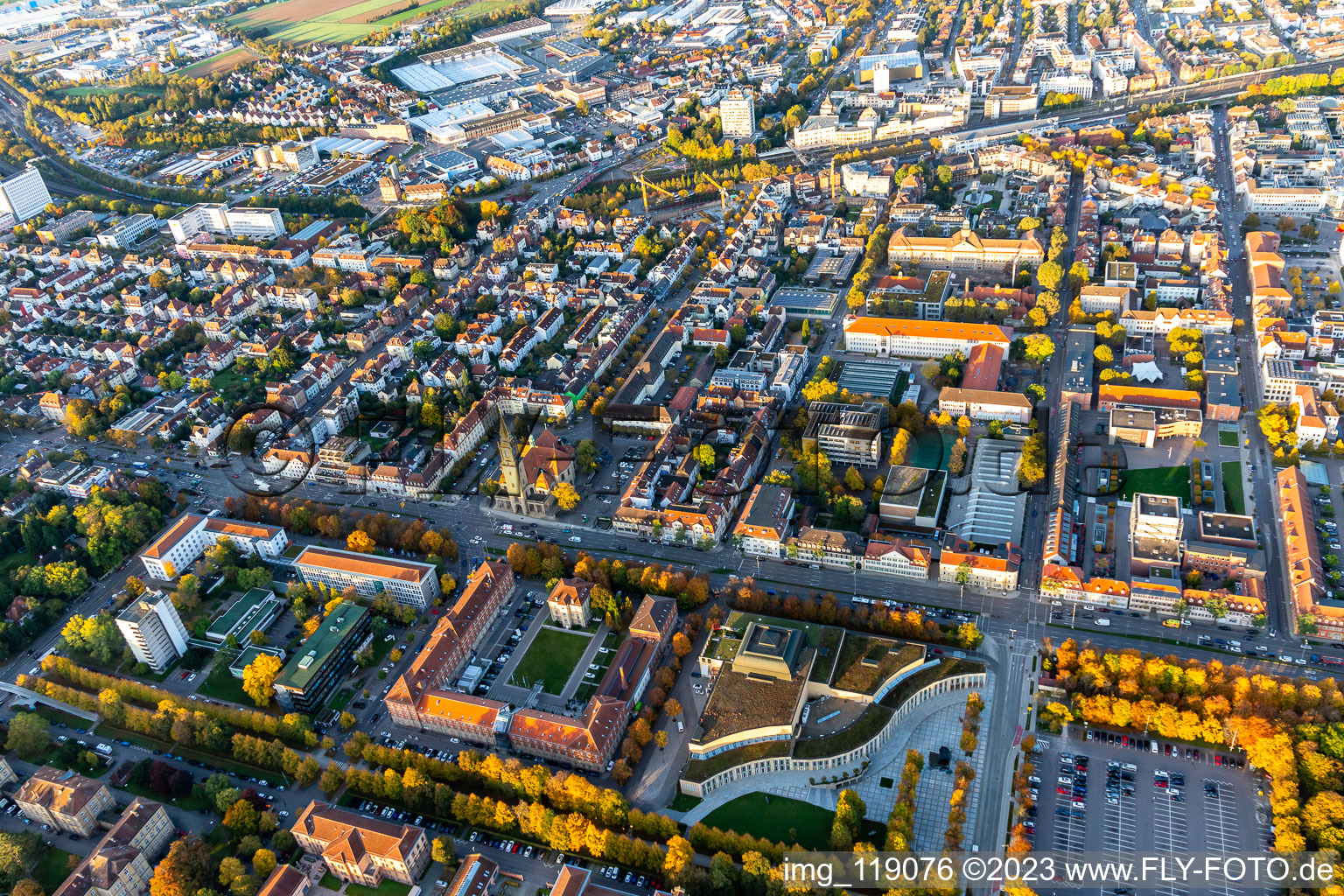 Vue aérienne de Salle du forum dans le parc du château à Ludwigsburg dans le département Bade-Wurtemberg, Allemagne